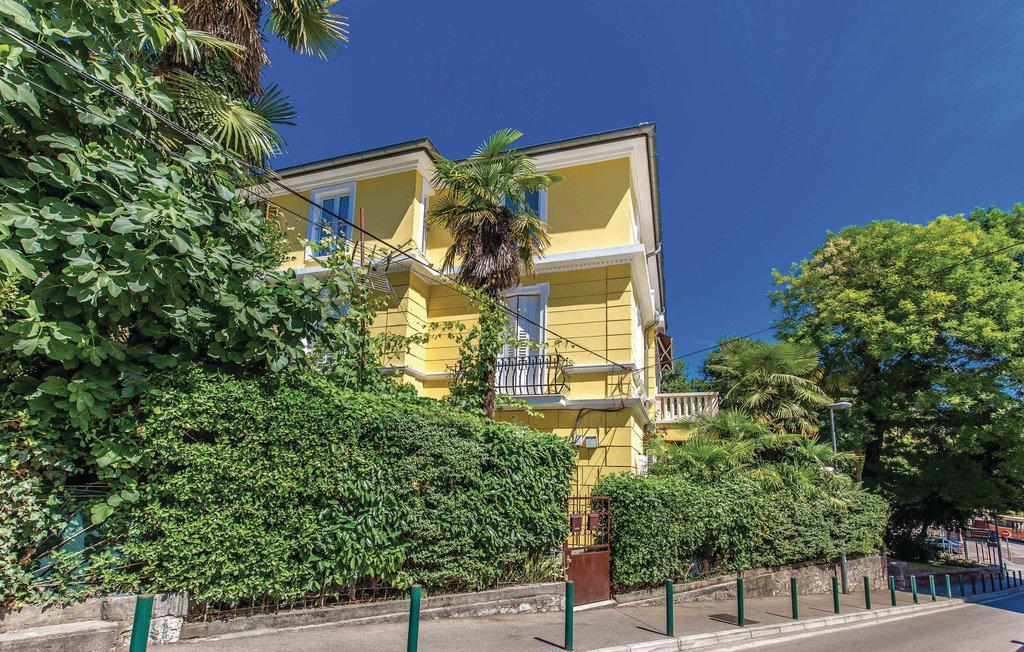 Apartment With Spacious Terrace Villa Floramy Opatija Eksteriør billede